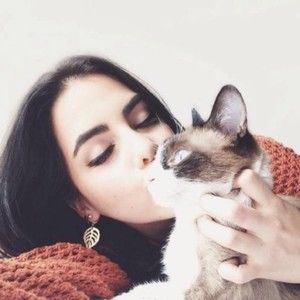 Meet your Posher, Dolores